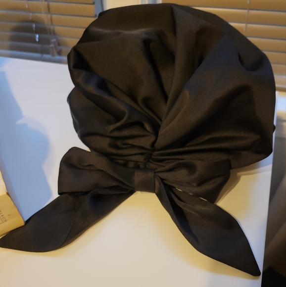 Bonnet Cap - Picture 3 of 9